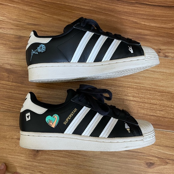 kids adidas superstar empowering graphics FX5880 - Picture 4 of 8